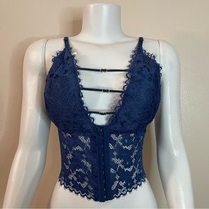 Blue hook and eye details front straps V-neck  removable pads lace bralette